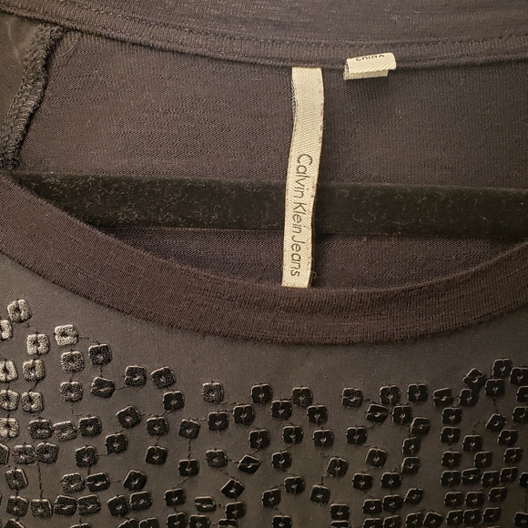 Top - Picture 2 of 3